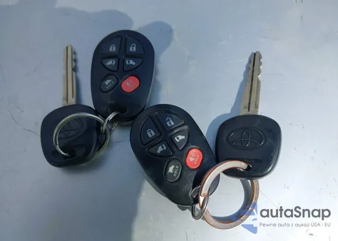 2011 Toyota Sienna Se from USA, damaged, VIN 5TDXK3DC4BS152605